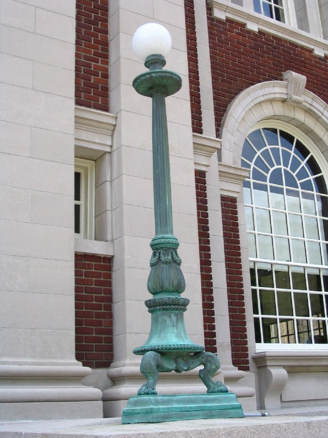 Bronze Light Fixture Restoration for Connecticut Courthouse